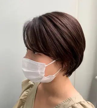 ショート カラー ainico.所属・明治神宮前 NANAMIのヘアスタイル