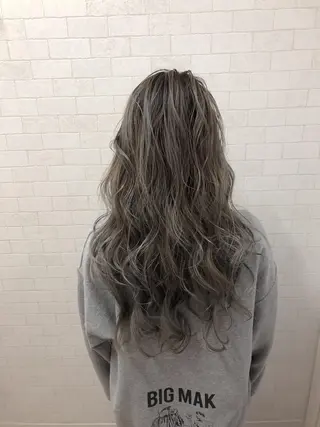 ロング カラー 房川 尚人のヘアスタイル