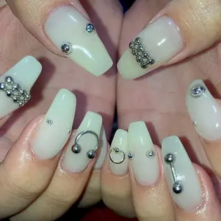 ネイル kana/モード ・グランジ⛓🎼のネイルデザイン