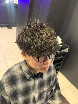 ミディアム メンズ メンズパーマ/難波/ 心斎橋　室園亮佑のヘアスタイル