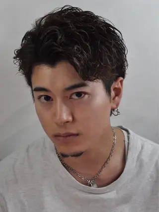 ショート パーマ ヒロ銀座本店所属・中越 仁一郎のヘアスタイル