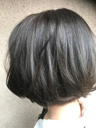 ショート カラー vato マンツーマンサロンのヘアスタイル
