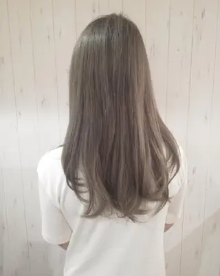 セミロング カラー 西川 敏夫のヘアスタイル