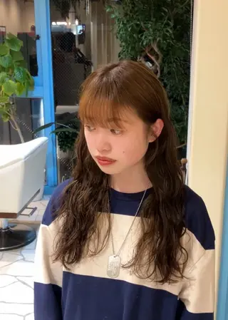 ロング カラー パーマ CYAN.栄店所属・久野 紗愛のヘアスタイル