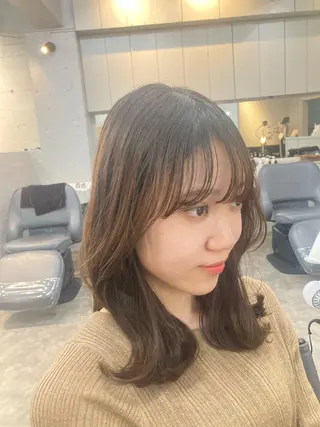 ミディアム ヘアアレンジ 久貝 莉子のヘアスタイル
