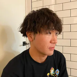 メンズ Aust hair Stella新宿所属・Yuki☺︎パーマ レイヤーカットウルフのヘアスタイル