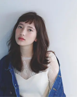 ミディアム セミロング カラー パーマ conne& ririのヘアスタイル