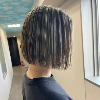 ショート カラー 松井那津子 /ハイライトブリーチのヘアスタイル