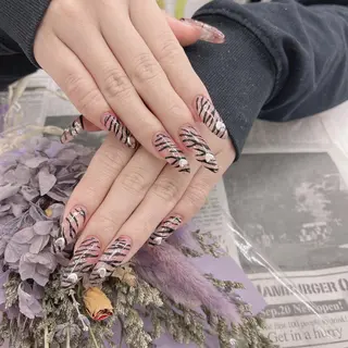 ネイル 🦋ネイルサロン ブラン🌈ゆりのネイルデザイン