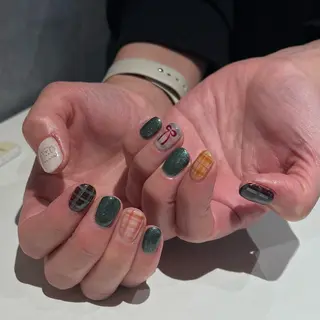 ネイル 高橋 麻里子のネイルデザイン