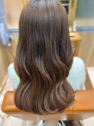 ロング KISEIセルバテラス店所属・とまべちひな/ショー ト/透明感カラーのヘアスタイル