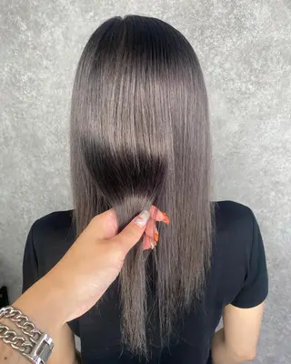 ロング カラー UNDER vr 【アンダーバー】のヘアスタイル