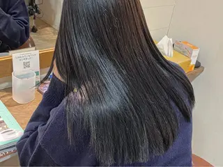 ロング パーマ 袴田 菜緒のヘアスタイル