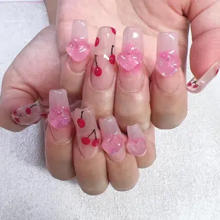 ネイル Rire_eye+beauty_nail所属・Rire_ nail_yukiのネイルデザイン