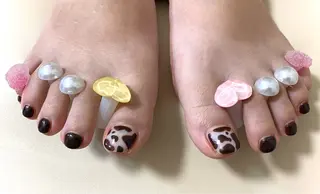 ネイル エリアネイルサロン所属・つ きのネイルデザイン