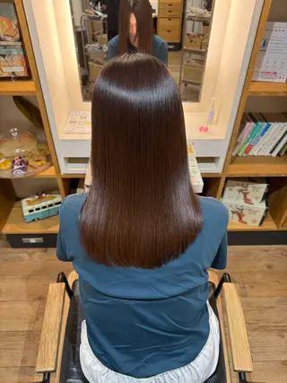 セミロング afloatkobe所属・美髪/髪質改善 川口凌弥のヘアスタイル