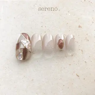 ネイル 【骨格診断📝 最強似合わせ眉✨】のエステ・リラクイメージ