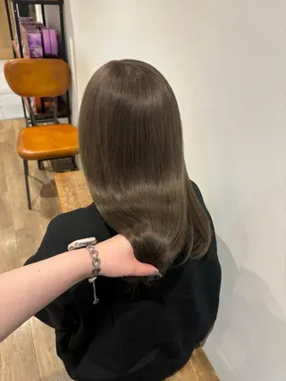 セミロング miku୨୧˖* 透明感モテカラーのヘアスタイル