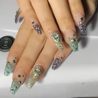 ネイル MHR nailのネイルデザイン