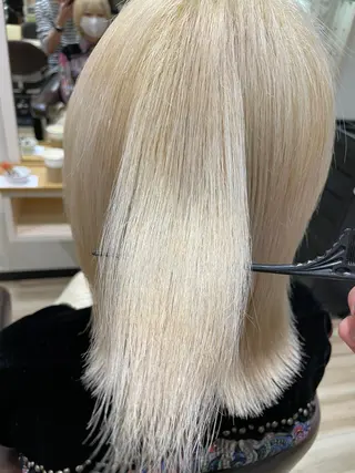 ミディアム カラー 🌈派手髪ハイトーン 🌈鈴木亮太🌈のヘアスタイル