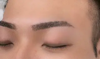 メンズ アイブロウ une FEMINの眉毛・アイブロウイメージ