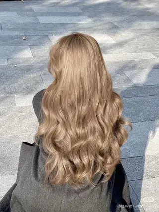 カラー 🤍韓国大人っぽ ベージュMAI🤍のヘアスタイル