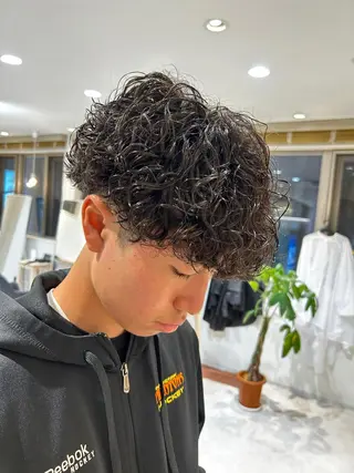 ショート パーマ メンズ AI TOKYO  横浜店所属・メンズ支持数No.1 👑リュウ👑のヘアスタイル