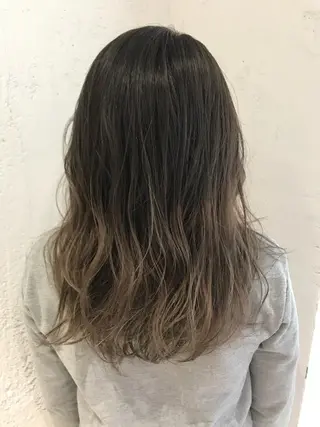 セミロング カラー パーマ ヘアアレンジ 韓国ヘア🇰🇷/ レイヤーカット✂︎のヘアスタイル