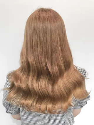 セミロング カラー 🩵ハイトーン 美咲🩵のヘアスタイル