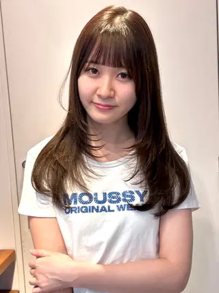 セミロング カラー ナチュラル大人っぽい スタイル　MAORIのヘアスタイル