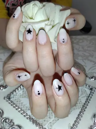 ネイル エステとネイル ローズコンフォートのネイルデザイン