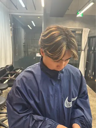 カラー メンズ 渡 汐音のヘアスタイル