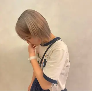 ショート カラー カットモデル/ ハイトーン/ゆうあのヘアスタイル