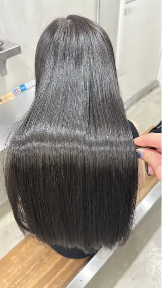 ロング カラー 浦谷 洸成のヘアスタイル