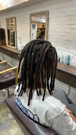 メンズ コーンロウ／ブレイズ SYUのヘアスタイル