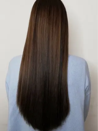 ロング いいじま あきねのヘアスタイル