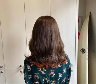 セミロング カラー たなか もえなのヘアスタイル