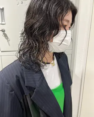 セミロング 艶カラー/レイヤー /メンズ/マツエクのヘアスタイル