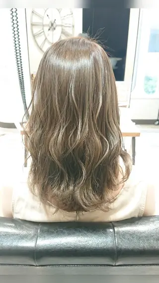 ミディアム カラー ACROあべの店所属・艶カラー/インナー /グラデ/大西小百合のヘアスタイル