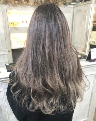 セミロング カラー ヘアアレンジ 遠藤 拓馬のヘアスタイル