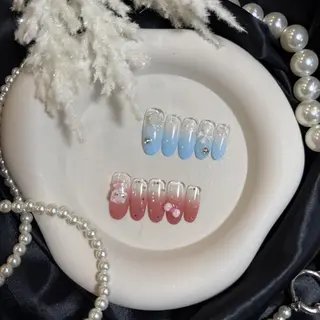 ミディアム ユイ Tiffanyのネイルデザイン