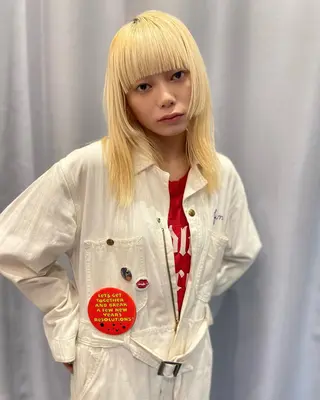 ミディアム カラー SALOWIN所属・ブリーチ✨ ボブ✨レイヤーのヘアスタイル