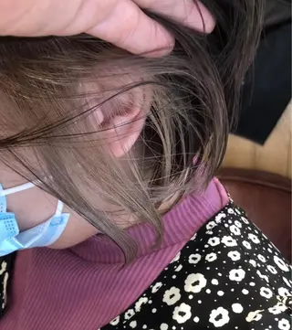 ショート カラー 鈴村 大介のヘアスタイル