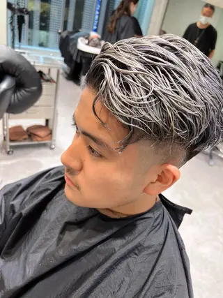 カラー 石井 潤のヘアスタイル