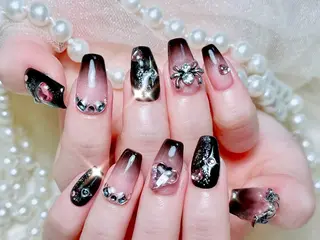 ネイル Hanya 🌈のネイルデザイン