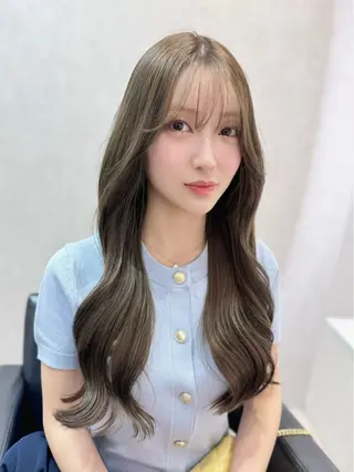 ロング カラー レイヤーカット 韓国🇰🇷EMIのヘアスタイル