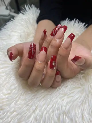 ネイル PEEKABOO京橋 EYE&NAILのマツエク・マツパデザイン