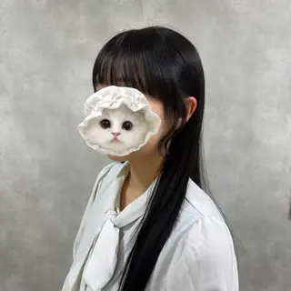 ロング カラー 小泉 果穂のヘアスタイル