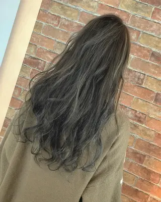 カラー 🧸 EARTH 佃 萌海 ☁️のヘアスタイル