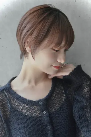 ショート カラー 祝田 巳幸のヘアスタイル